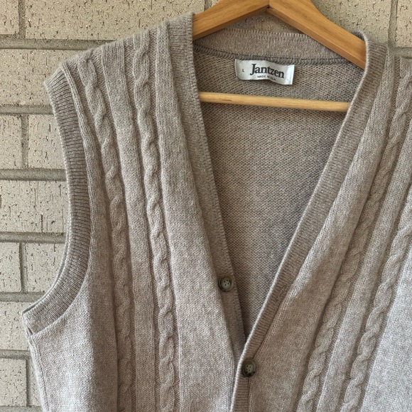 Vintage Jantzen Men's Beige Cable Knit Cardigan Vest Wool - Picture 3 of 5